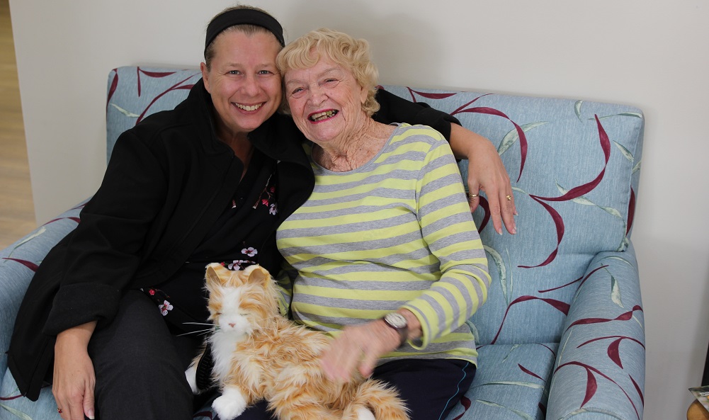 2019-04-06 Wilma the robotic cat wows residents.hero(2).jpg 2019-04-06 Wilma the robotic cat wows residents.hero(2).jpg