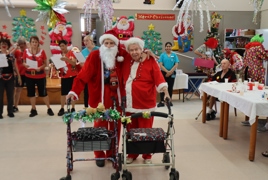 Bert and Mary as Santa and Mrs Clause.JPG