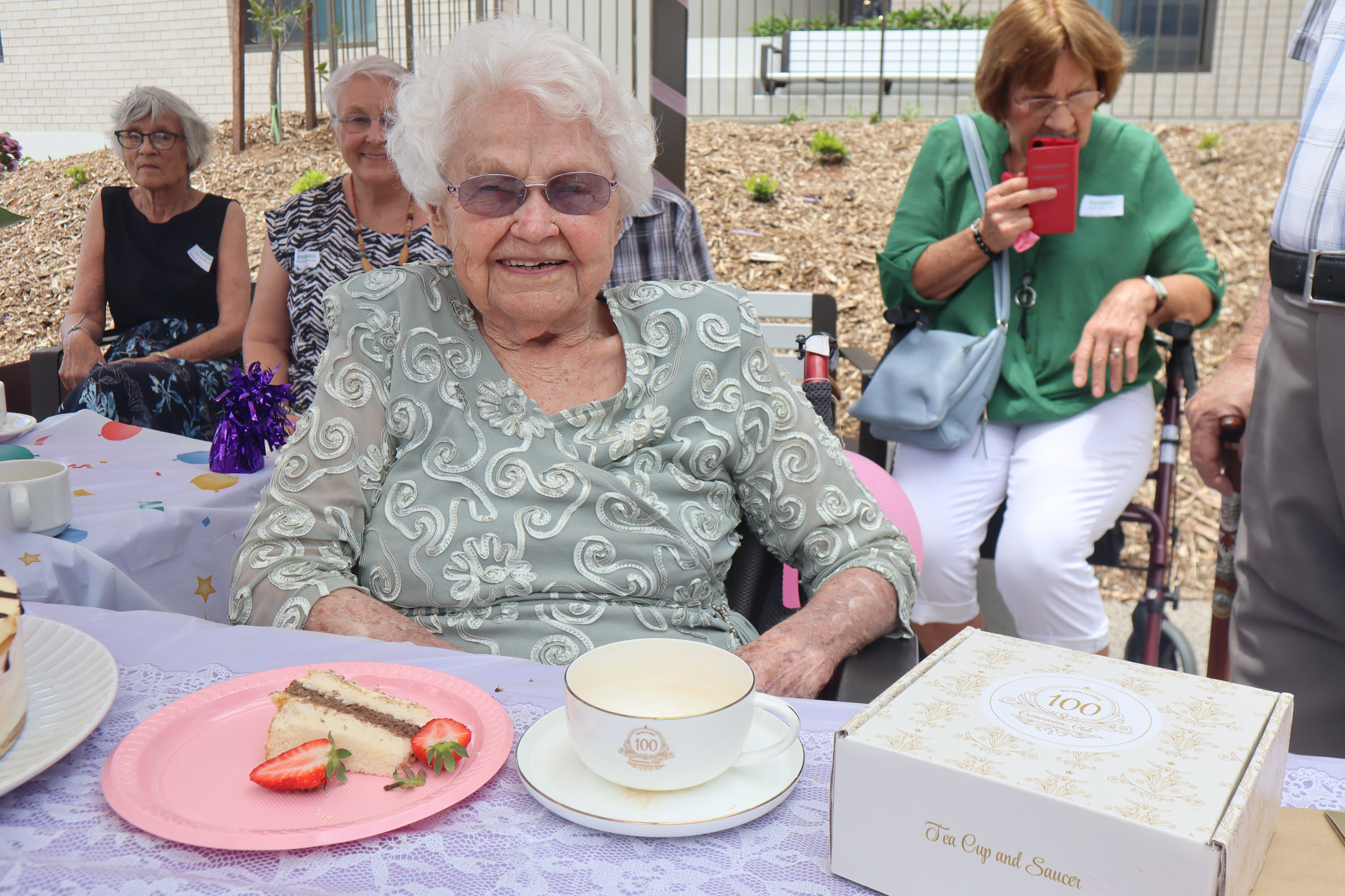 Fernhill - Edna Curr's 100th birthday (8)- resize.jpg