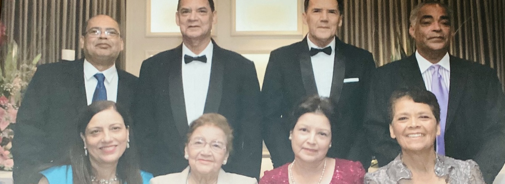 Marthe Chasle 103 with her 7 children Marthe Chasle 103 with her 7 children