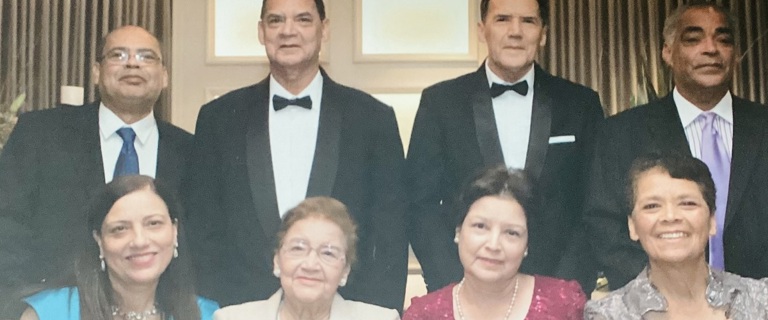 Marthe Chasle 103 with her 7 children Marthe Chasle 103 with her 7 children