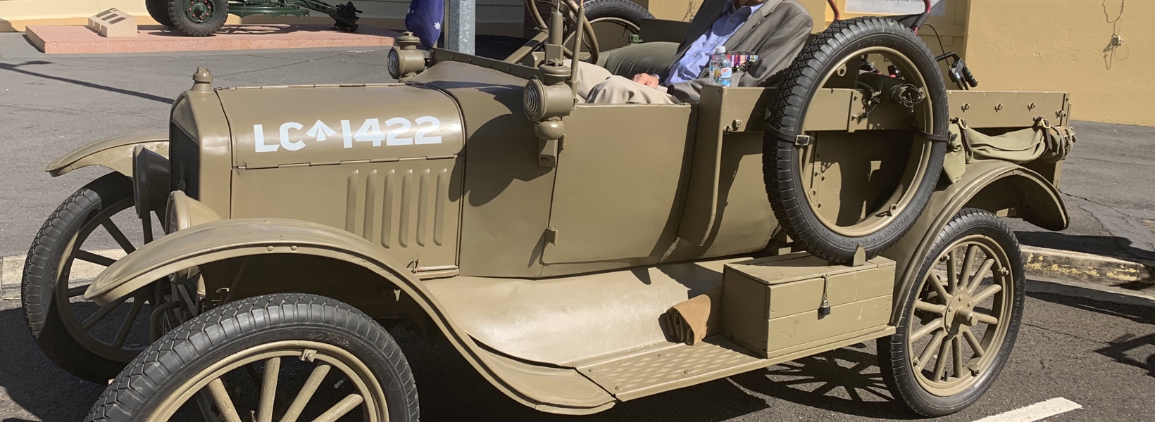 Ralph Edwards ANZAC parade Model T Ford 2019 (2).jpeg