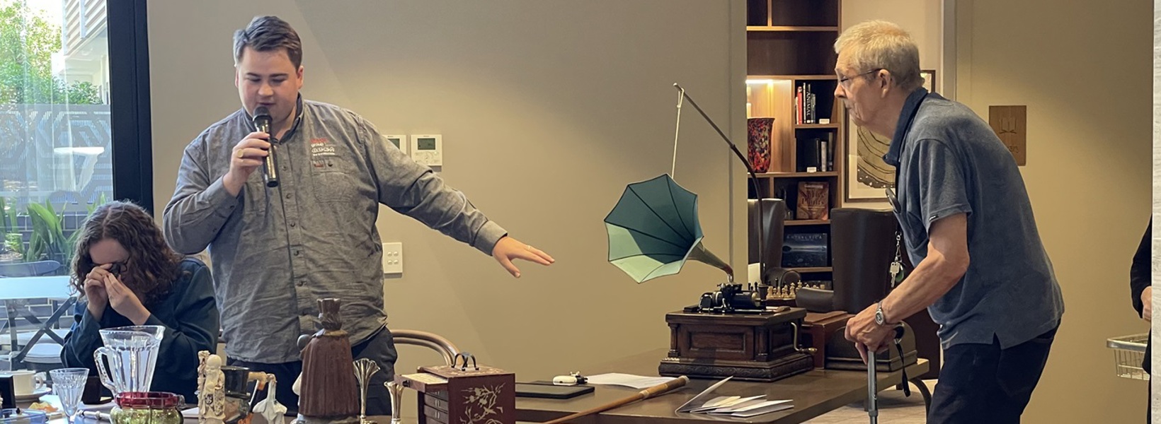 Barry and his gramophone.jpg Barry and his gramophone.jpg