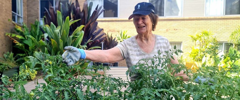 Dianna in the Goodness Garden.jpg Dianna in the Goodness Garden.jpg