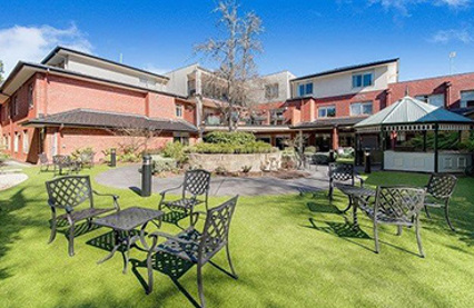 Newmans on the Park Residential Aged Care - exterior