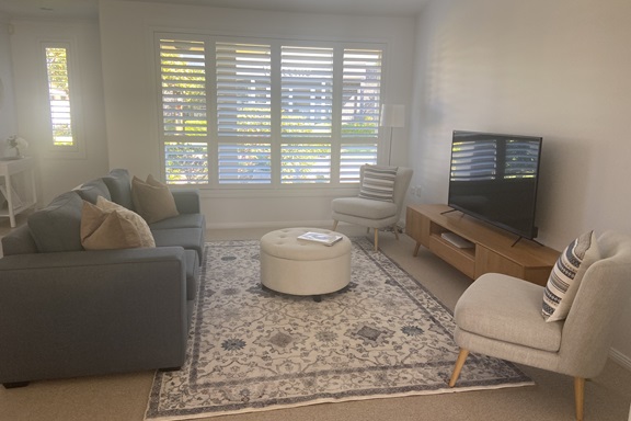 Villa 2 Broadwater.jpg
