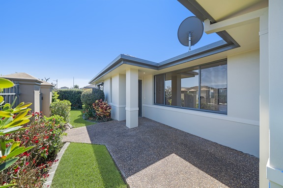 003_Open2view_ID974120-3_160_Park_Street_Port_Macquarie___NSW_2444.jpg