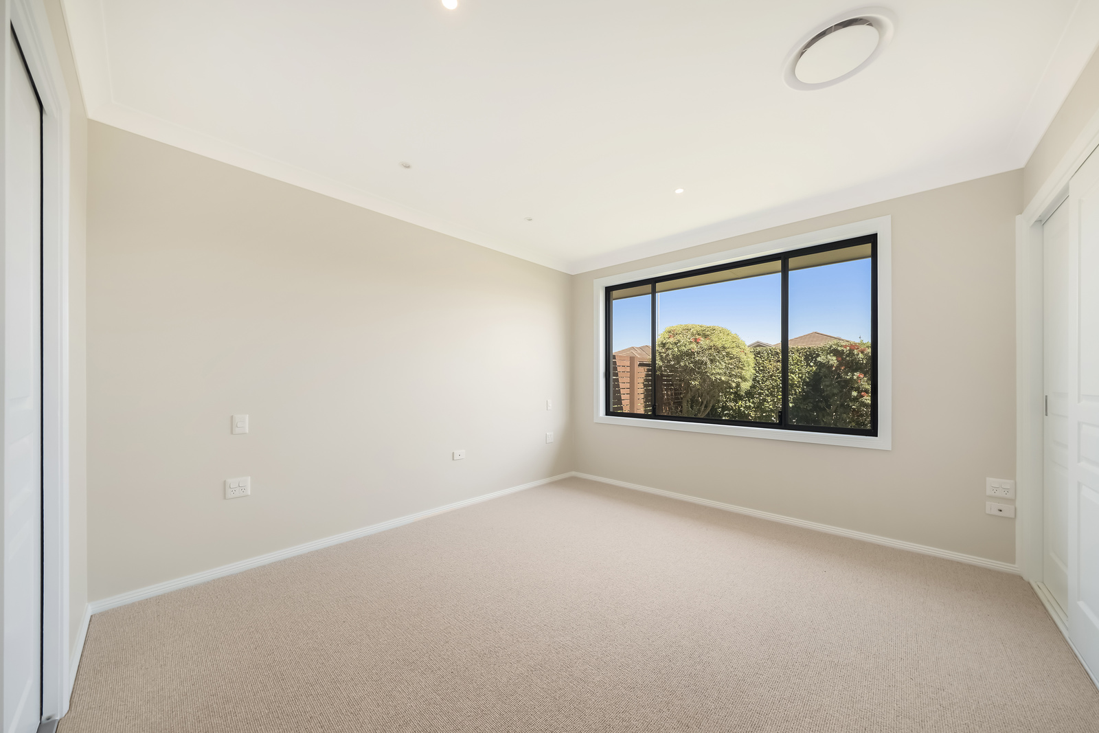 009_Open2view_ID974120-3_160_Park_Street_Port_Macquarie___NSW_2444.jpg