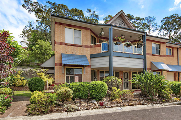 Macquarie View Retirement Living header 2