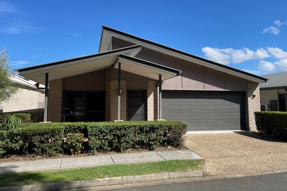 Moreton Shores - Unit 142