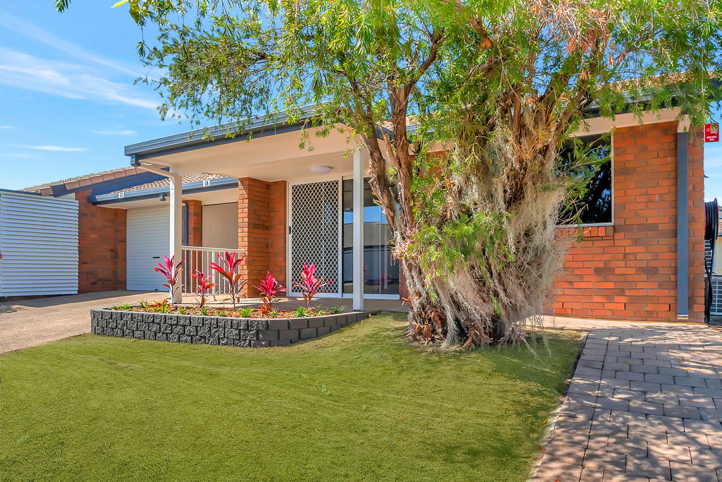 Rowes Bay Bolton Clarke