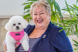 Breezes Sally James (12) crop.jpg Breezes Sally James (12) crop.jpg