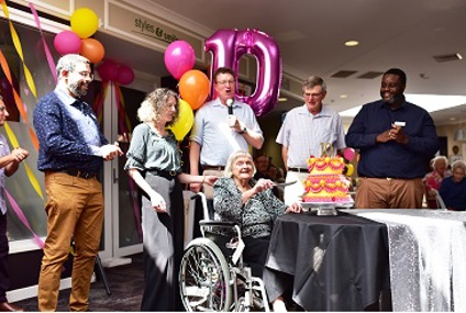Betty cutting the cake for Gosling Creek 10 year anniversary_.jpg Betty cutting the cake for Gosling Creek 10 year anniversary_.jpg